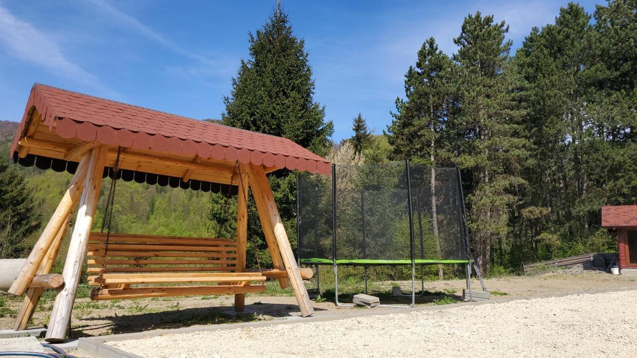 Catunul Din Podei A-Frame Dragoslavele Exteriér fotografie